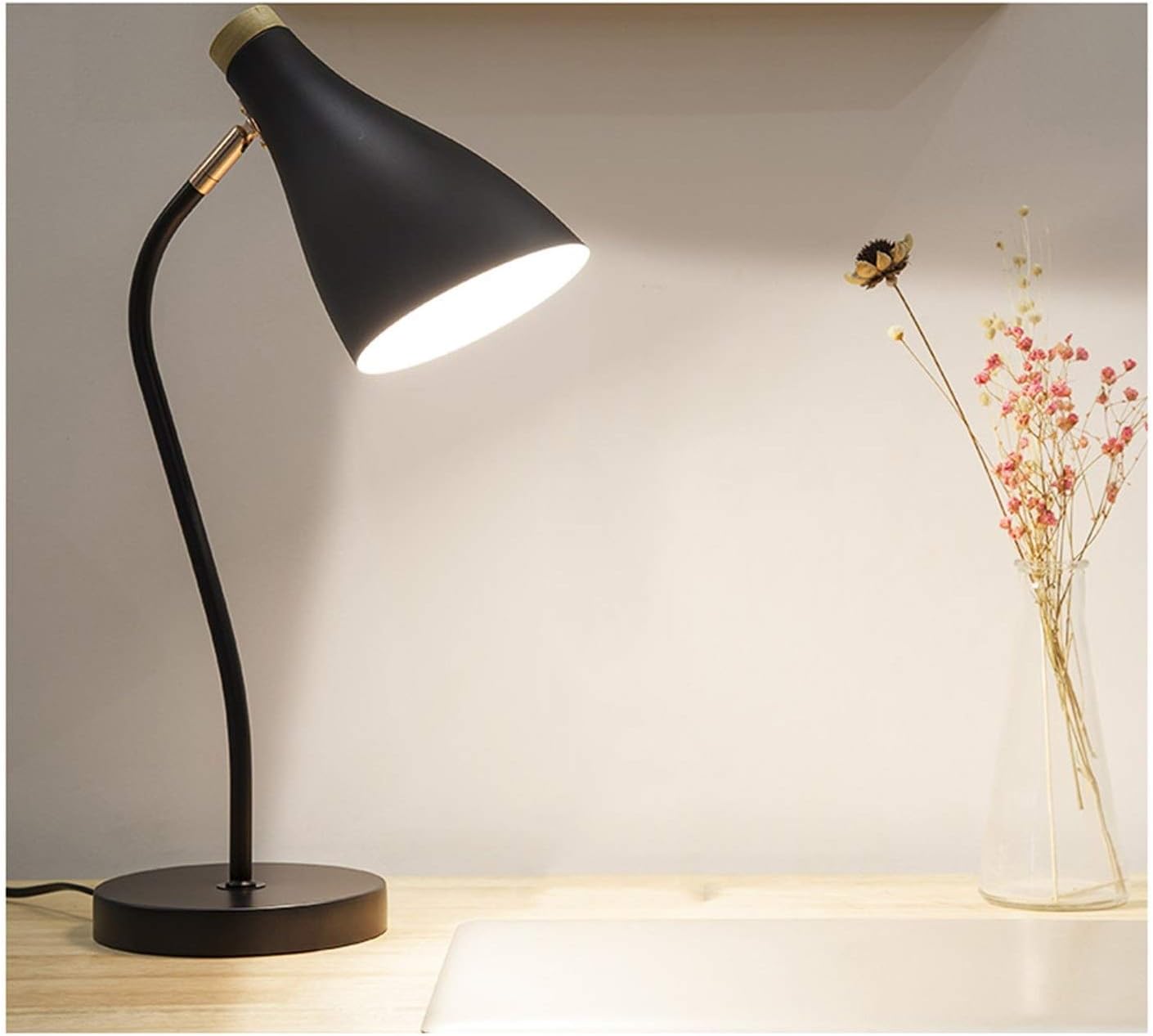 Office 2024 table lamp