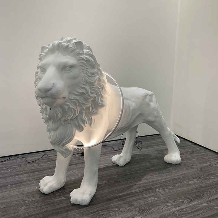 HDC Lion-shaped Postmodern Sculpture Decorative Floor Lamp